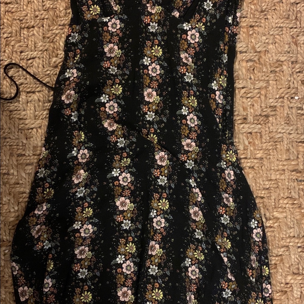 Clothes - Picture 6 of 8